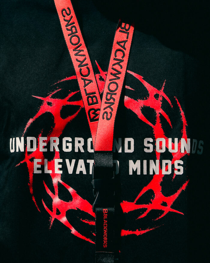 CONNECTOR LANYARD Black / Red