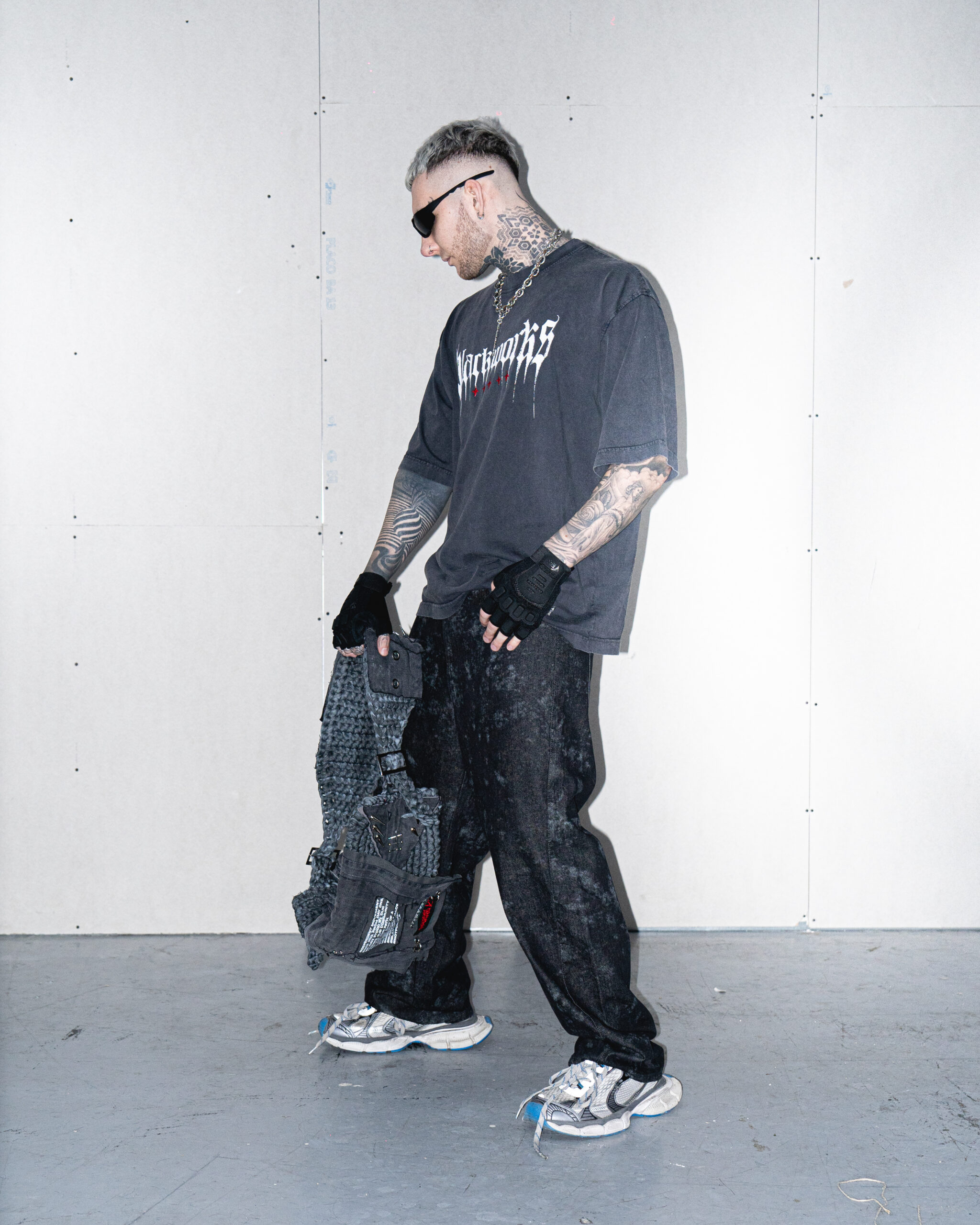 W.D. 001. OVERSIZE TEE