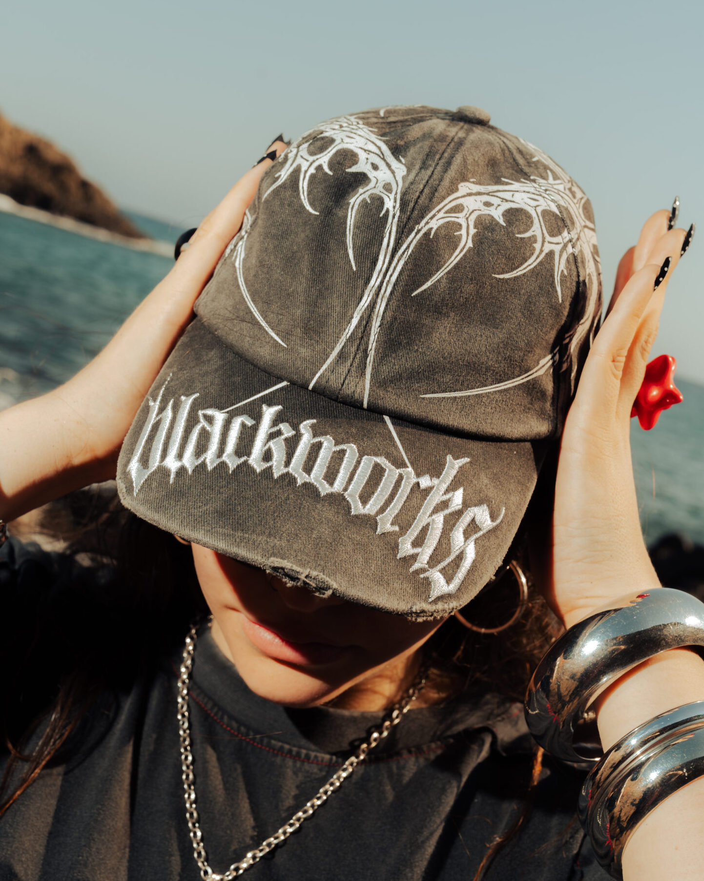 TRIBAL WHITE CAP